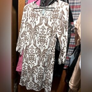 Brown and white boutique silk dress with tie belt option! Super cute and classy!